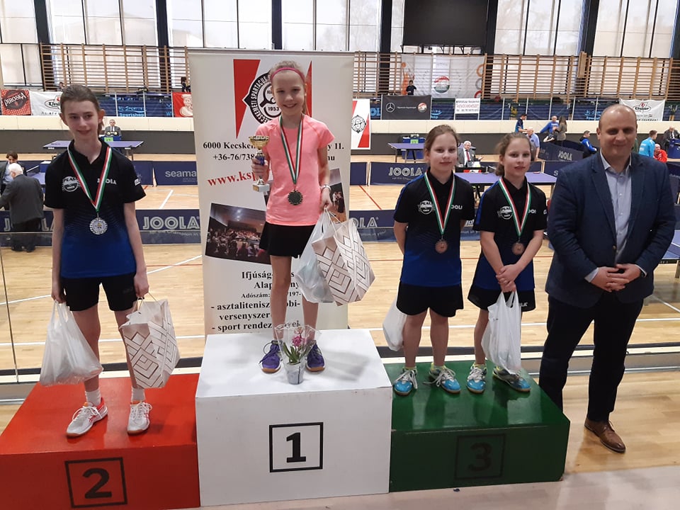 U12 OB - Szuhanyik Gréta 2. hely, Nagy Judit - Nagy Rebeka 3. hely